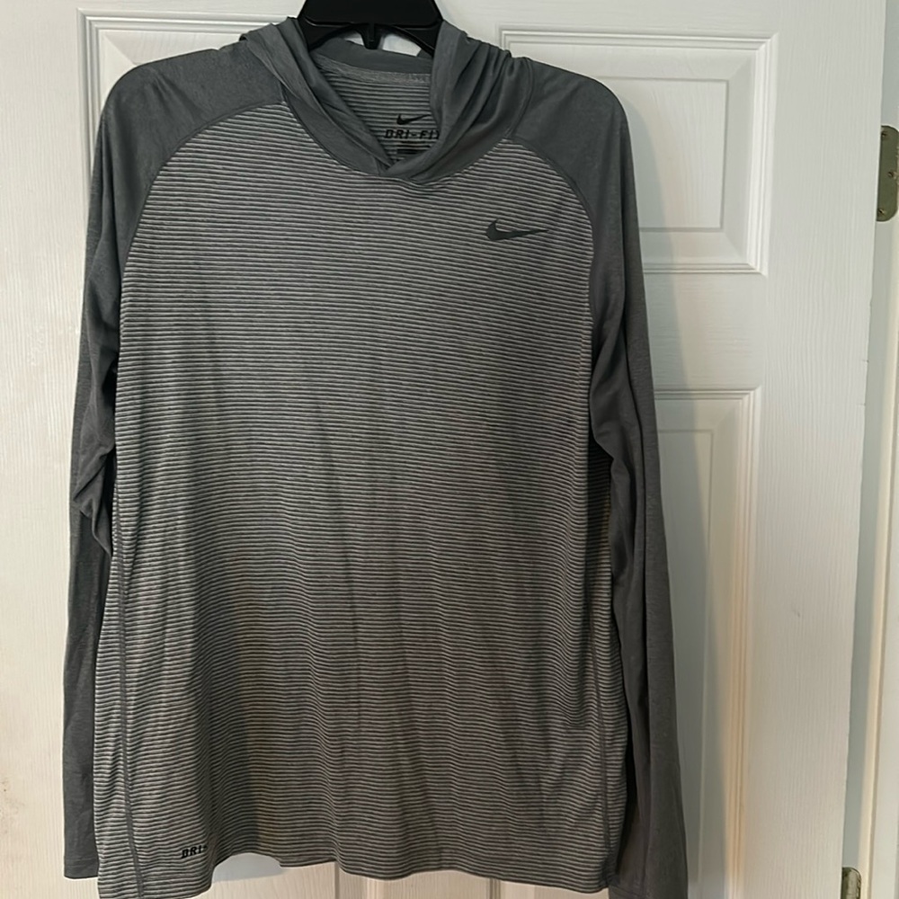 Nike men’s lightweight drifit hoodie. Size Large.
